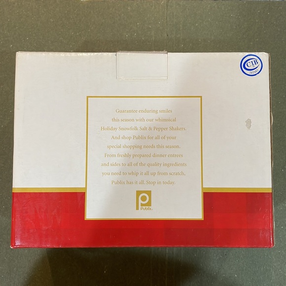 2004 Publix Holiday Snowfolk salt and pepper shaker set - Picture 2 of 4